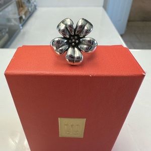 Retired James Avery Flower Ring